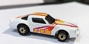 Vintage 1982 Hot Wheels Z-28 Camaro White, Gold Rims, Racing stripes. Hong Kong - Picture 1 of 3