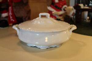 10" Racine (All White) by HUTSCHENREUTHER Bavaria Vegetable Tureen Covered Dish
