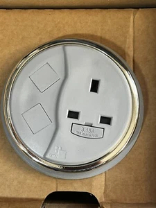 Tapa de escritorio CMD PortHole en gris 1 x enchufe de alimentación Reino Unido módulo de escritorio 80 mm gris - Imagen 1 de 3