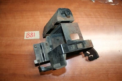 Suzuki GT 185 1975 caja portabaterías caja de herramientas OEM 75 G Foto 1 de 4