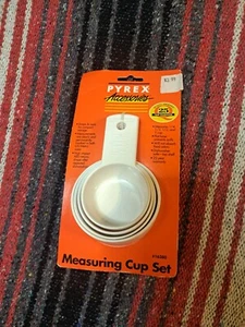 Vintage Pyrex Accessories 4 Piece Measuring Cup Set NEW Plastic USA🇺🇸 - Picture 1 of 3