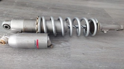 Muelle de suspensión amortiguador trasero Yamaha YZ125 KYB YZ 125 Foto 1 de 4