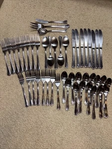 ONEIDA HOLLIS/TRESS EDELSTAHL 40-TEILIGES BESTECKSET GEBRAUCHT - Bild 1 von 10