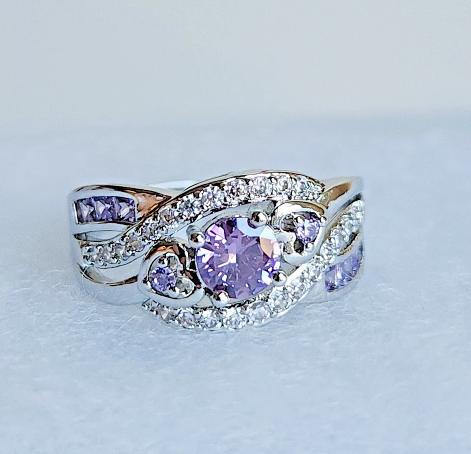 Sterling Silver Amethyst & Cubic Zirconia Cocktail Ring | Size 9 | 4.2g - Image 1 of 4
