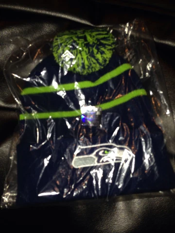 Seattle Seahawks Official Ticket Holder Only Sga subway Blue Green Beanie Hat Cover