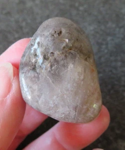 SELTENER LITHIUMQUARZ (23,8 Gramm / 34 mm) TROMMELSTEIN (B8) "HEILUNG" - Bild 1 von 7