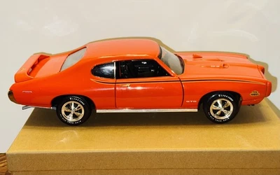 Pontiac GTO Judge 1969 diecast ERTL 1/18 - ruedas Hurst - rojo carrusel ¡MIRA! Foto 1 de 4