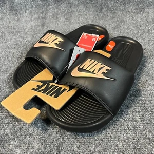 Nike Mujer Victori One Slides Negro/Rojo Bronce Talla US 9 UK 6.5 CN9677-001 NUEVO CON ETIQUETAS - Imagen 1 de 10