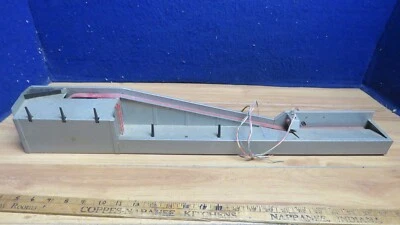 LIONEL O POSTWAR 364  LOG LOADER  615516 - Image 1 of 4