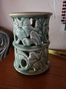 Celadon Carved Scargo Pottery Harry Holl Cape Cod Dennis MA Vintage Singed Vase - Picture 1 of 15