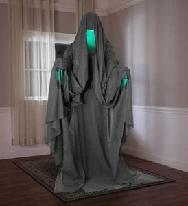 6 Ft ANIMATED HOODED PHANTOM Halloween Prop TRICK OR TREAT - Picture 1 of 3