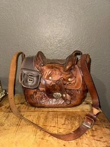 Borsa da sella vintage borsello in pelle marrone lavorata western rodeo cavalli - Foto 1 di 6