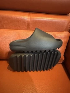 yeezy slide onyx Hq6448 Made By Adidas Size 5, 38 - Picture 1 of 6