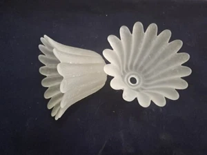 Vintage unbenutzter alter Lagerbestand Menge 12 Stück Blumenglas 3,25" im Durchmesser. - Bild 1 von 2