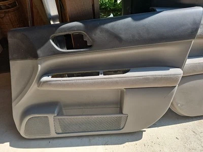 Subaru Forester 仅门板驱动前 LH 2006 - 2008 灰色左手 — 第 1/4 张图片