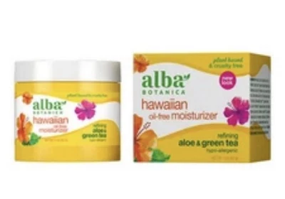 Crema hidratante sin aceite de aloe y té verde hawaiano 3 oz de Alba Botanica Foto 1 de 3