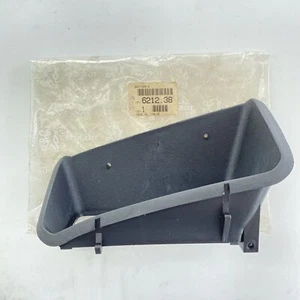 Faro antiniebla delantero Peugeot 405 parrilla envolvente negro moldura original 621238 - Imagen 1 de 3