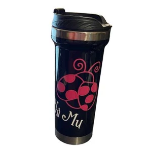 Vaso Phi Mu con Tapa Rosa Ladybug Letras Blancas Sororidad - Imagen 1 de 6