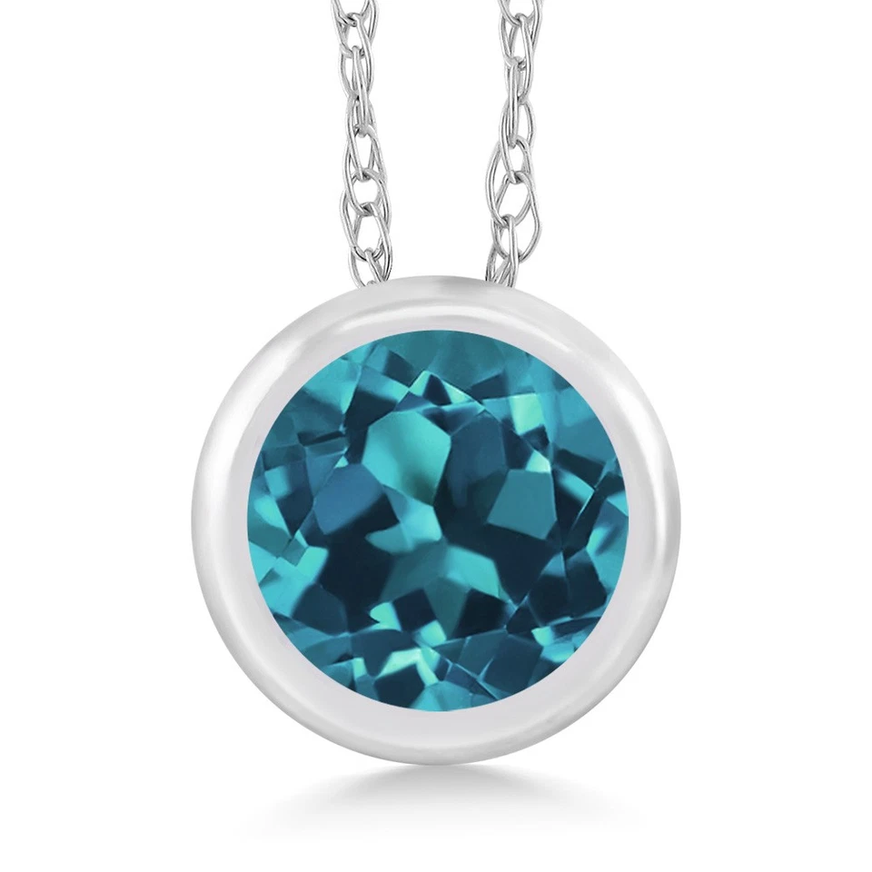 Collar colgante de topacio azul Londres de oro blanco de 14 quilates para mujer (0,55 quilates), Foto 1 de 3