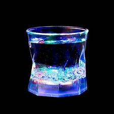 Neu Blinkende Wasser Aktiviert LED Glas Glühend Liquid Becher Aufleuchtend Party