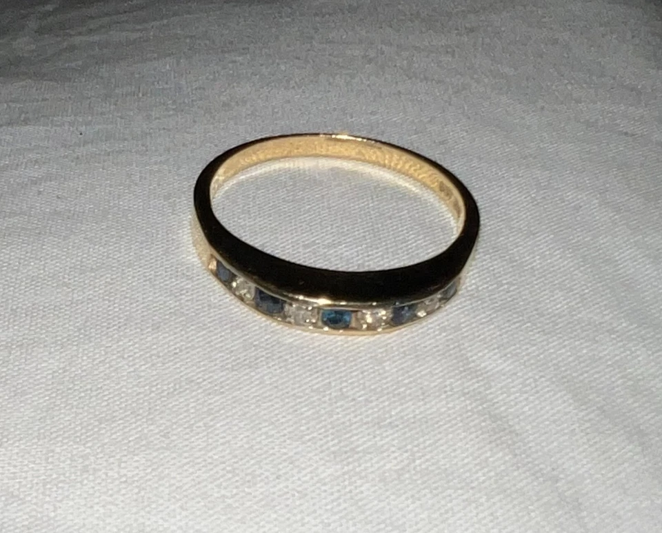 ANILLO DE DIAMANTES Y ZAFIRO CON BANDA DE CANAL ABOVEDADO FINO ORO 14K TALLA 7 EXCELENTE ESTADO. Foto 1 de 4