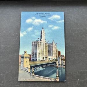 Postal CHICAGO IL Edificio Wrigley Secciones Sur y Norte c.1941 Lino UNP - Imagen 1 de 2