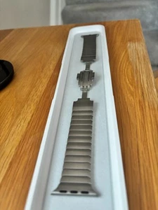 Genuine Apple Watch Stainless Steel Link Bracelet 42mm 41mm 40mm 38mm RRP £349 - Photo 1/6