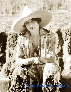 Vera McGinnis Cowgirl / Rodeo Star - 1930s - Historic Photo Print - Picture 1 of 1