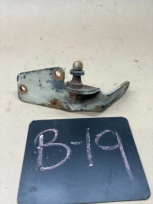 1981-1993 Dodge Ramcharger D250 W150 MANUAL TRANSMISSION 4 SPD Z BAR MOUNT FLOOR - Image 1 of 4