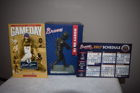 SGA Hank Aaron Atlanta Braves Statue NIB w Program and Magnet Limited Rare Cover