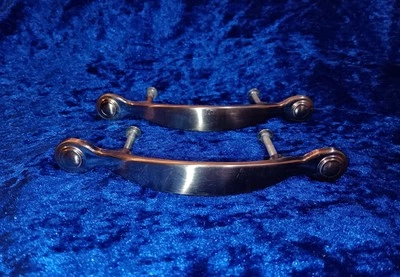 Juego de 2 tiradores de cajón de gabinete de proyecto de barra curva recuperada plateados Foto 1 de 3