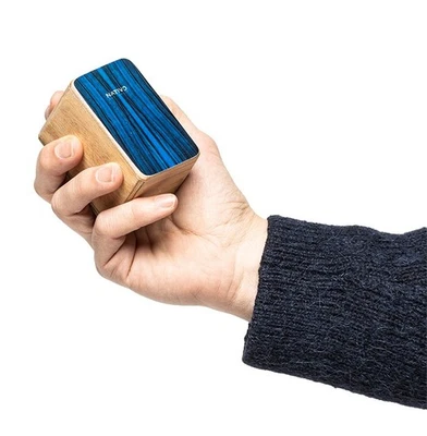 NATIVO NATI-SHK-BL Mini-Cajon-Shaker mit blauem Frontboard-Finish - Bild 1 von 4