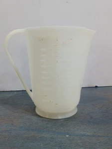 Vintage Adler Messbecher Krug Kunststoff 4 Becher rote Buchstaben Zahlen ~ Made in USA - Bild 1 von 4