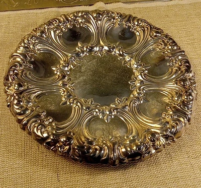 Bandeja redonda para servir Gorham Silverplate #C1754 Chantilly Strasbourg necesita limpieza Foto 1 de 4