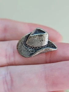 Sombrero de Vaquero Color Plateado y Negro Caña de Metal Botón 3/4" x 1/2" Tamaño - Imagen 1 de 5