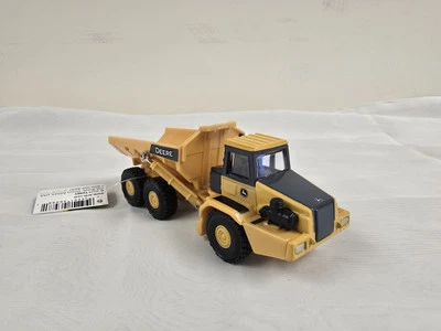 TOMY LP64774 John Deere Articulated Dump Truck, 1/64 Scale - Image 1 of 2