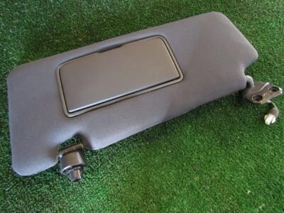 Driver Sunvisor preto Nismo 2014 Nissan 370z - Imagem 1 de 2