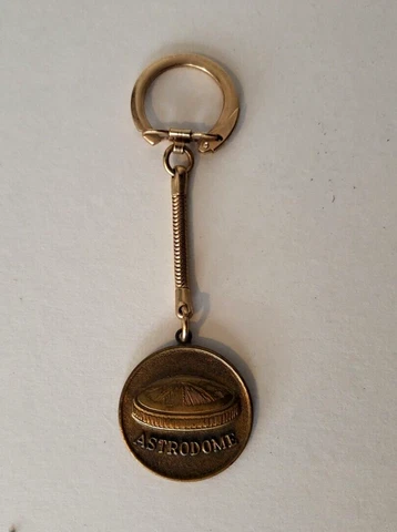 Vintage 1960's Houston Astros Astrodome Metal Keychain - Nice! Cover