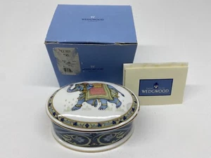 Wedgwood Bone China 'Blauer Elefant' Schmuckschachtel 1993 England Pillendose - Bild 1 von 12