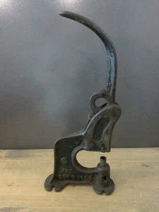 Antique REX 27 Rivet Leather Cast Iron Table Top Punch Press - Pat. Oct 9, 1900 - Picture 1 of 7