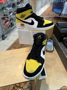 aj1 mid yellow toe