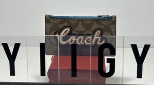 ๐ผ๐ฆ Coach F76866 ๐ผ๐ฆ Script Credit Card Case Signature Canvas Wallet ๐ผ D12 - Picture 1 of 13