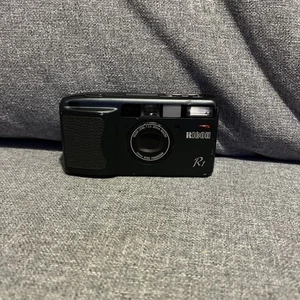 Ricoh R1 35mm Point And Shoot Camera FOR PARTS - Picture 1 of 3