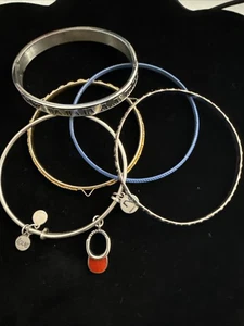 Lot Of 5 Bracelets Bangles (lot#31) - Picture 1 of 5