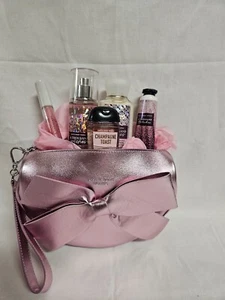 Bath & Body Works Gift Set Travel Size 5 Pieces NEW 2025 Includes Wristlet - Picture 1 of 1