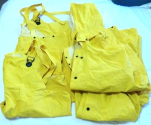 BODY GUARD Sicherheitsausrüstung GELB 2 Stck. PVC Regenanzug JACKE Kapuze Lätzchen HOSE Größe 2XL - Bild 1 von 5
