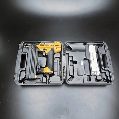 Bostitch BTFP12233 18GA Brad Nailer Pneumatic Used w/Case - Image 1 of 4
