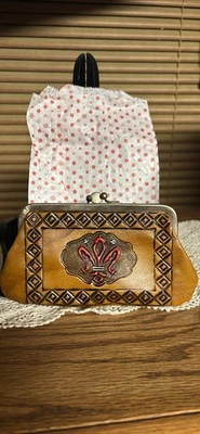 Vintage 1980er hellbraune handgefertigte Leder Geldbörse Portemonnaie Verschluss Frankreich neu - Bild 1 von 4