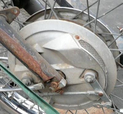 Triumph T120 - Zapata de doble guía - TLS - Buje - Rueda y neumático serán removidos Foto 1 de 4