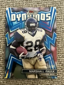 2024 Topps Finest Marshall Faulk Dynamos Blue Refractor /99 Rams #DYN-21 🔥 - Bild 1 von 2